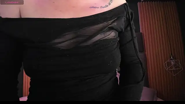 Živý XXX chat MiaTorres4