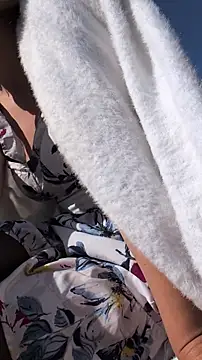 Chat +18 de Risky_julia2330 ao vivo