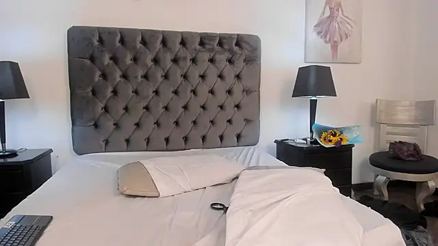 Kiri_Black_ Live XXX Chat