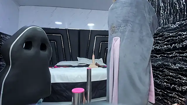 Chat XXX en directo de Ladyy_Scarlett