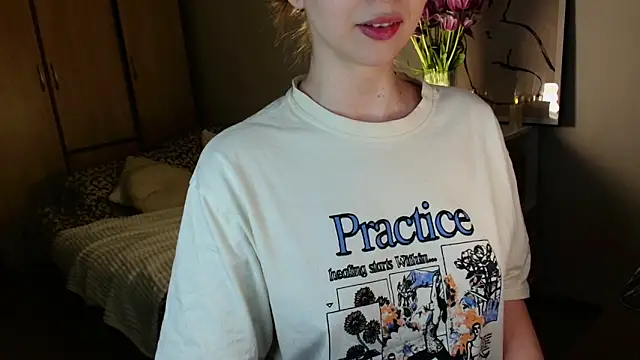 mynameloveeeeee Adlı Modelin Canlı XXX Sohbeti