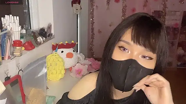 Tieu-May's Live XXX Chat