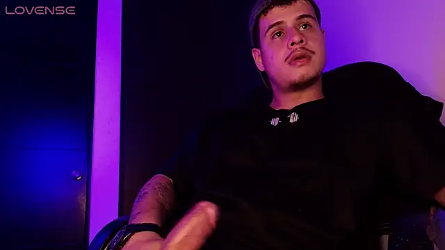 BjornSteel 即時 XXX 聊天