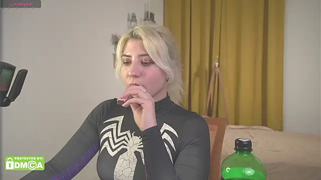 AdaGates live XXX chat