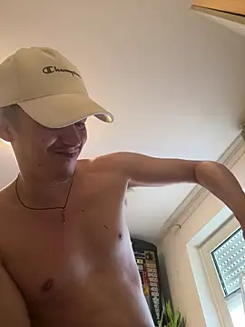 Toyjungee's Live XXX Chat