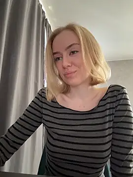 Chat XXX en directo de TheShyFairy