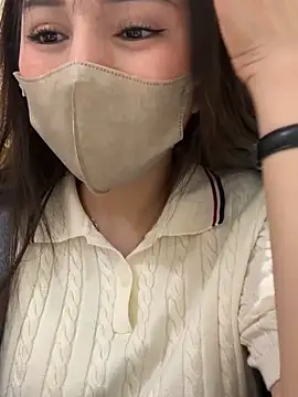 Linh_2004 live XXX chat