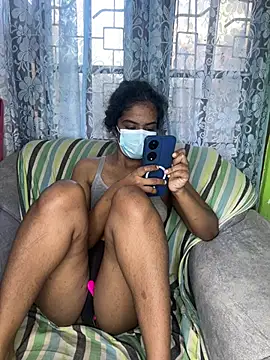 Chat +18 de SukiyamaAsia ao vivo