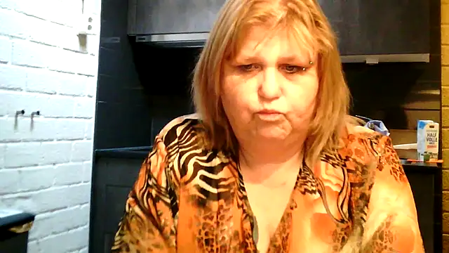 Chatroom XXX en direct de Sylviastar46