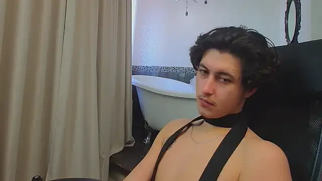 GriffinDane: онлайн-секс-чат