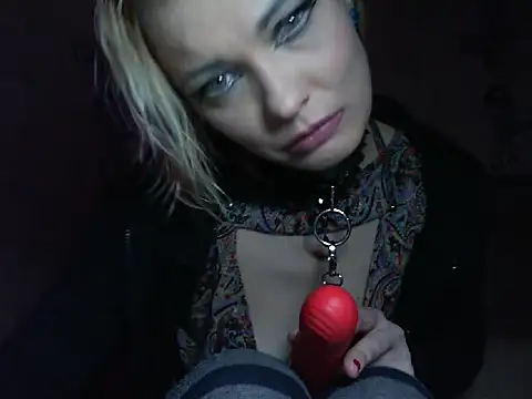 WildMissNiksのライブXXXチャット