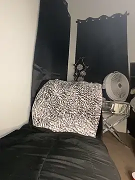 Онлайн чат XXX Exotic_Queen_