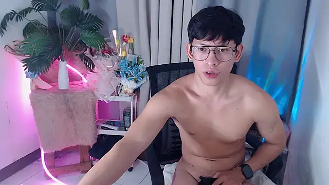 pinkcock_froi2305 Show Webcam