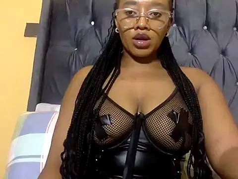 แชท XXX สดของ BOOTY_BANGERxxx