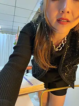 Efangfang 网络视讯表演