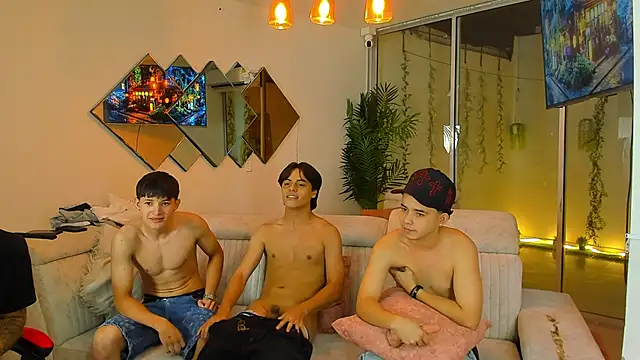 Show de Houseofwarrios na webcam