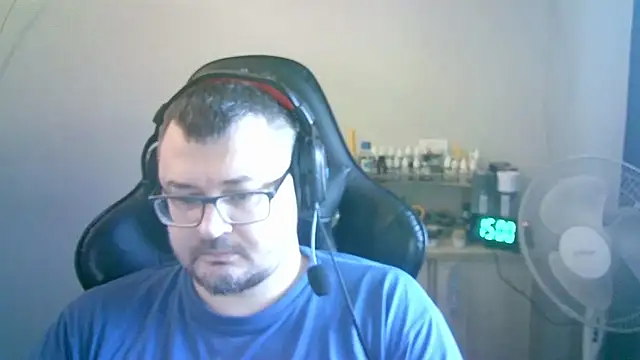 Show modela SirAbuser na web-kameri