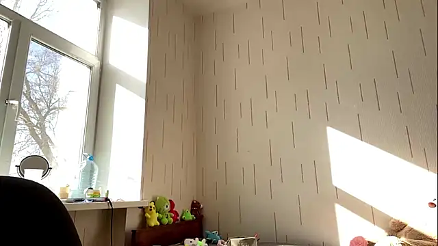 YourMiIa: απευθείας συνομιλία ΧΧΧ