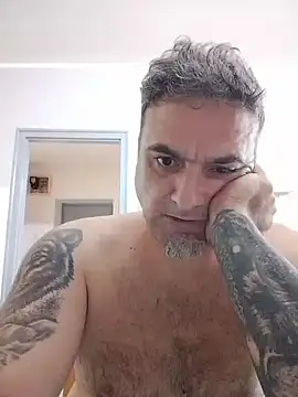 Show modela wifesfuckerpu na web-kameri