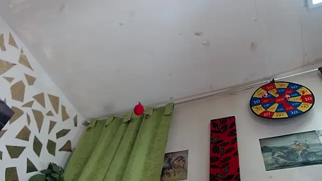 Kazsandraa লাইভ XXX চ্যাট