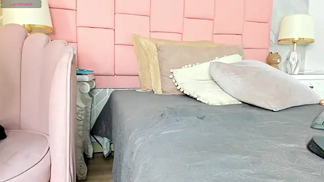 mary_joseph's Live XXX Chat