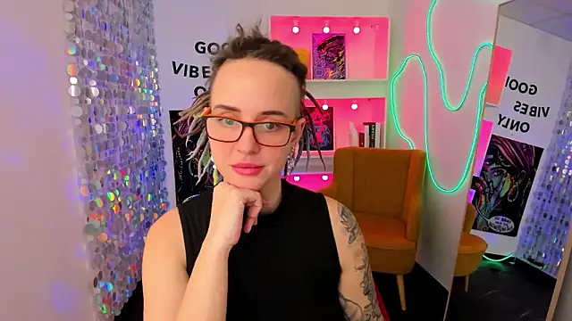 Chat XXX ao vivo de LisaFoxy_y