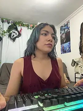 VaioletUwU Webcamshow