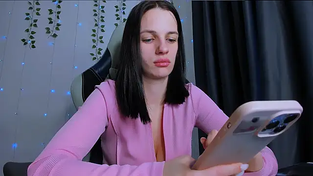 KarlaSim's Live XXX Chat