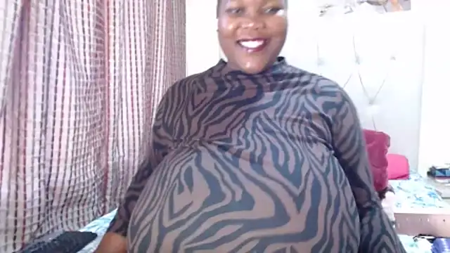 CHOCOLATEDARKBUSTYX Live XXX Chat