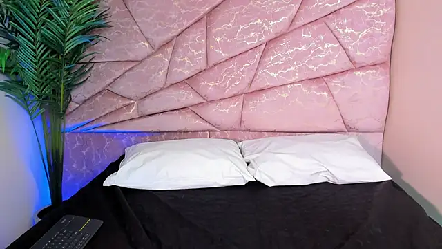 Pokazy przed kamerką – yayis_Betancur