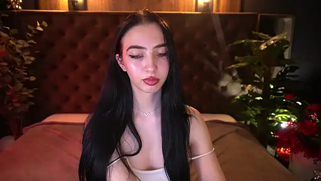 XXX chat uživo modela WildKittenX_