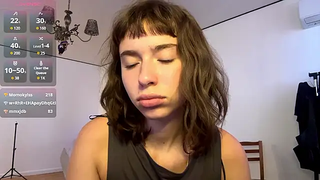 DeltaNorwoode Chat XXX in diretta