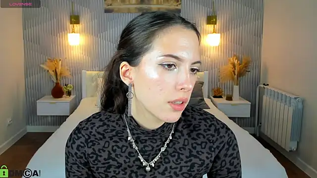 Онлайн чат XXX elise_robbie