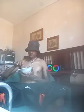 ZaddyBigDee Chat XXX live