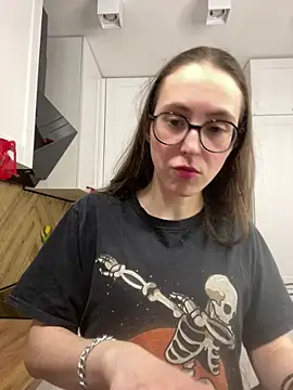 Chat +18 de MartiniiSelenna ao vivo