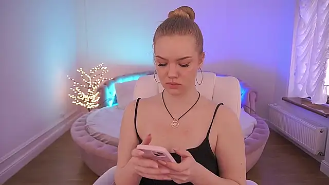 Chat +18 de CelesteNoir ao vivo