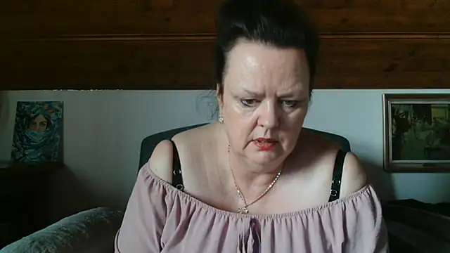 TiffanyMature's Live XXX Chat