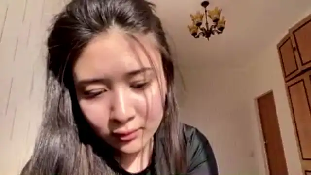 YourMiIa's Live XXX Chat