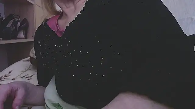 MadamBombShell Webcam Show