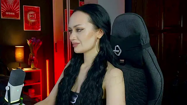 Chat +18 de QueenAliss ao vivo