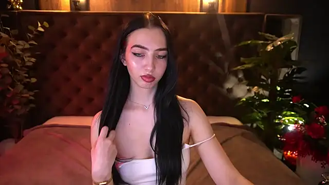 Chat +18 de WildKittenX_ ao vivo