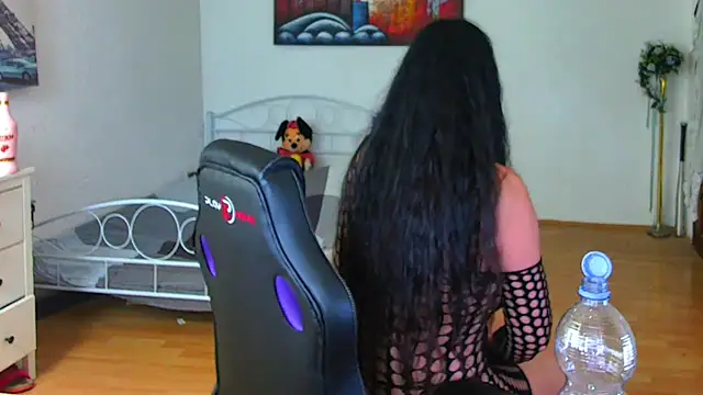 Sylly 现场XXX聊天