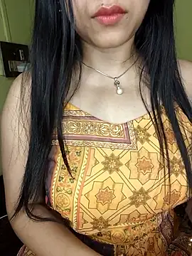 Ishaa_03's Webcam Show