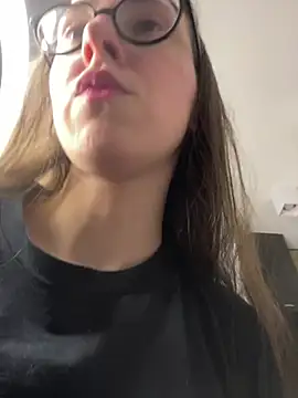 MartiniiSelennaのライブXXXチャット