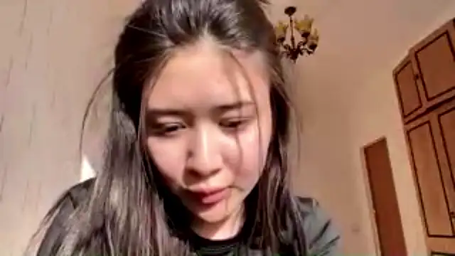 دردشة YourMiIa الجنسية المباشرة