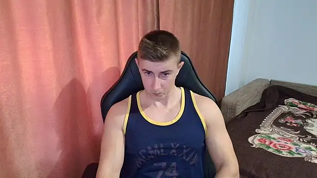 XXX chat uživo modela TodMuscle9