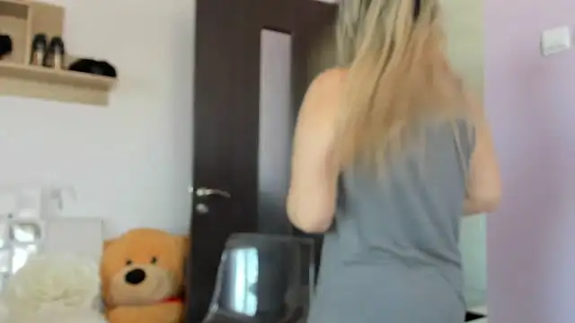 Show de sweetemy4u na webcam