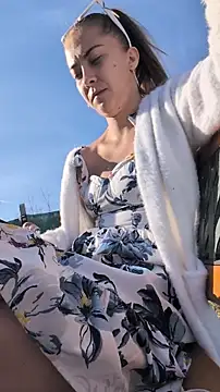 Risky_julia2330 Chat XXX live