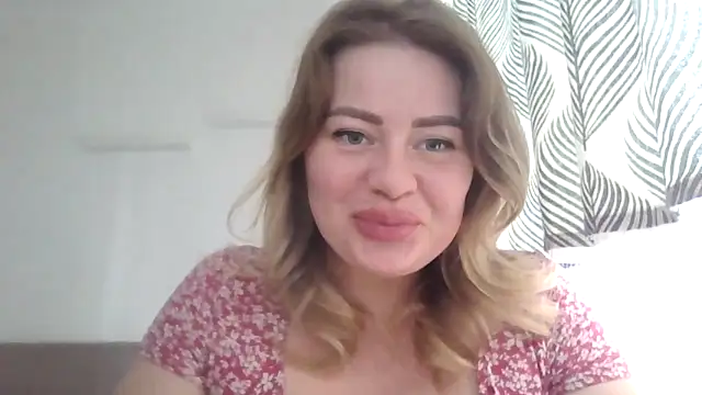 UrLadySecret's Live XXX Chat