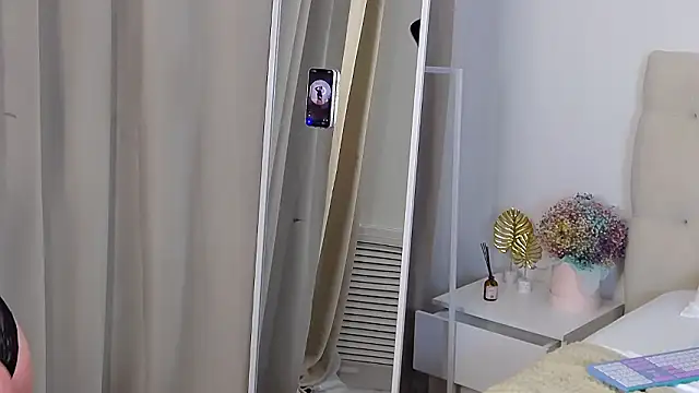 JulietaWilde Adlı Modelin Canlı XXX Sohbeti